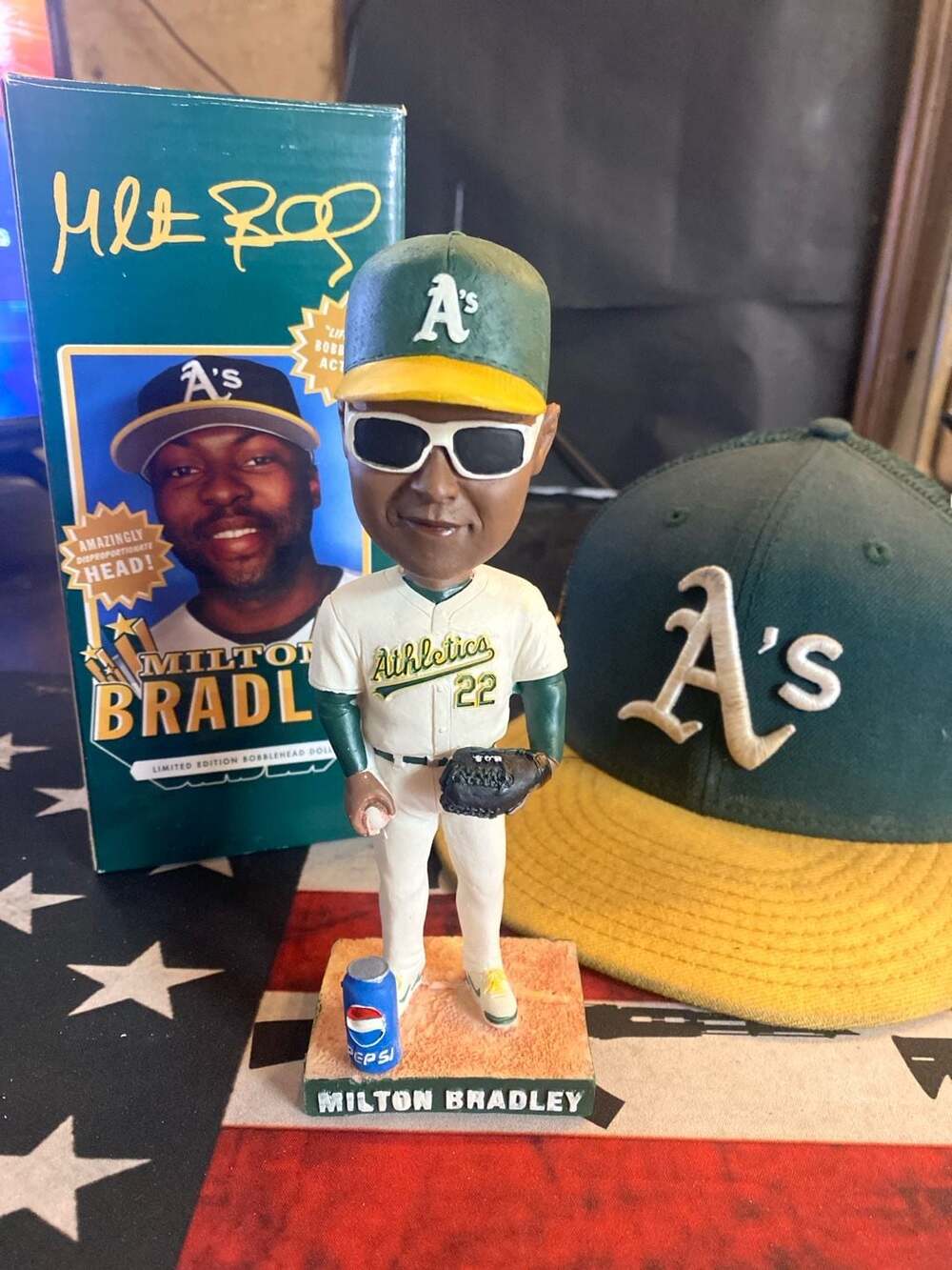 2007 Milton Bradley Oakland A's Athletics Bobblehead SGA Limited Edition